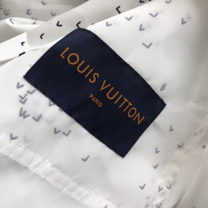 l**is V*t*n damier spread windbreaker 1aa536