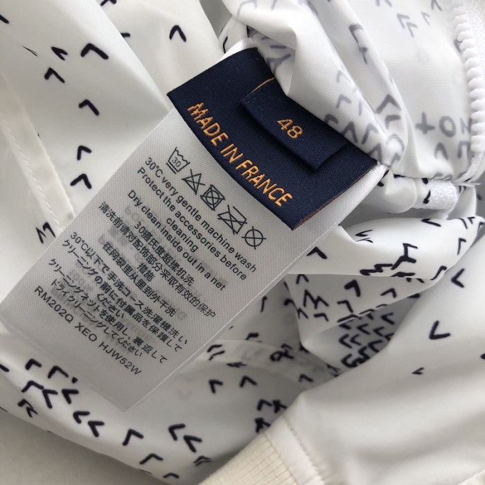 l**is V*t*n damier spread windbreaker 1aa536
