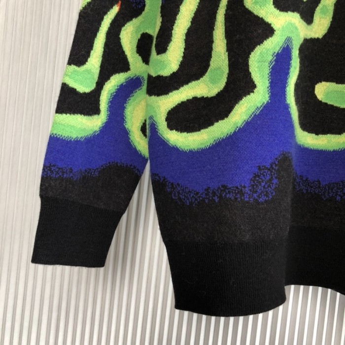 l**is V*t*n graphic crewneck 1aa548