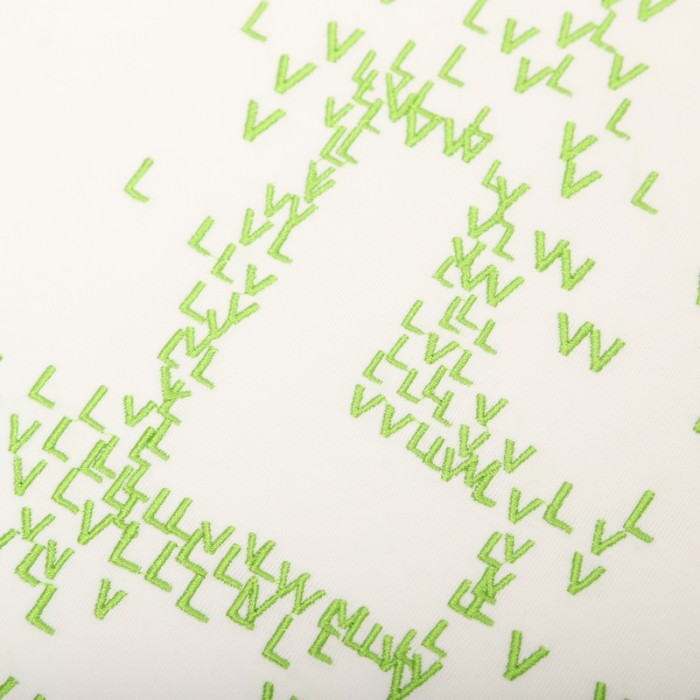 l**is V*t*n lv spread embroidery t-shirt 1aa808
