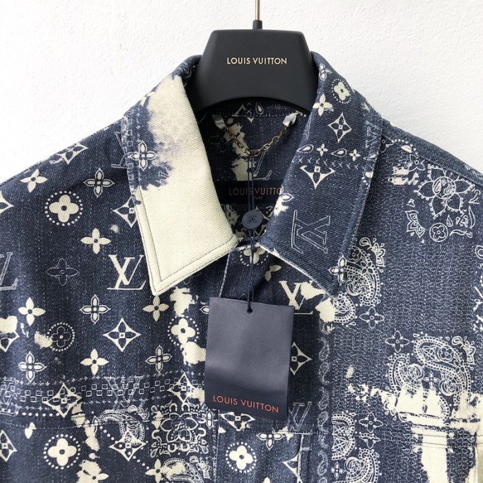 l**is V*t*n monogram bandana short-sleeved denim shirt 1aa852