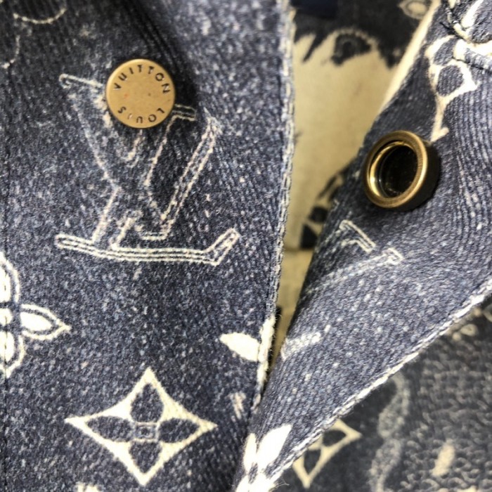 l**is V*t*n monogram bandana short-sleeved denim shirt 1aa852