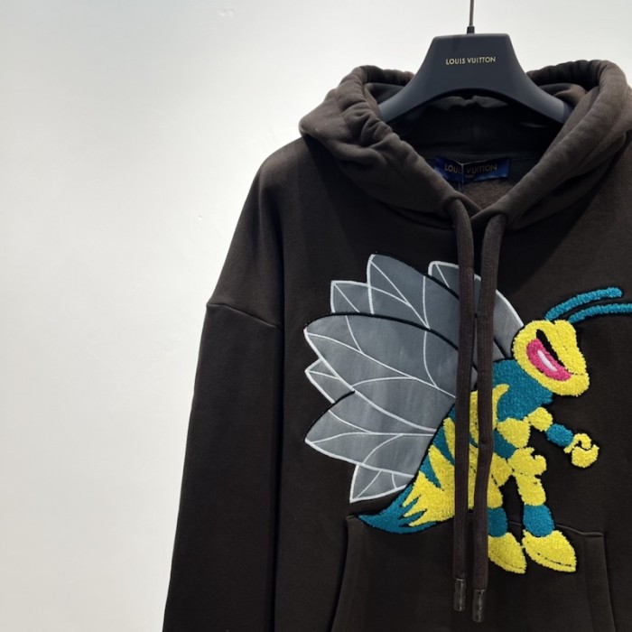 l**is V*t*n graphic bee patched hoodie 1aagpg
