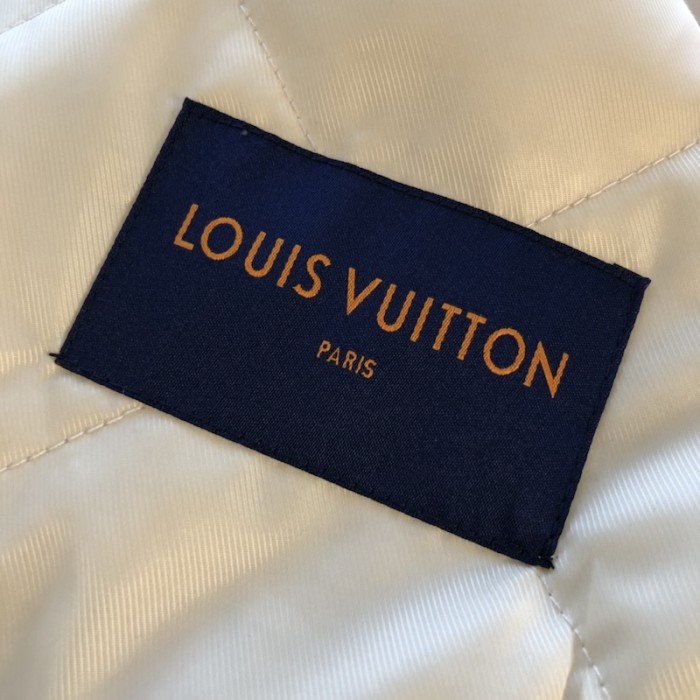 l**is V*t*n destroyed workwear denim jacket 1aagqd