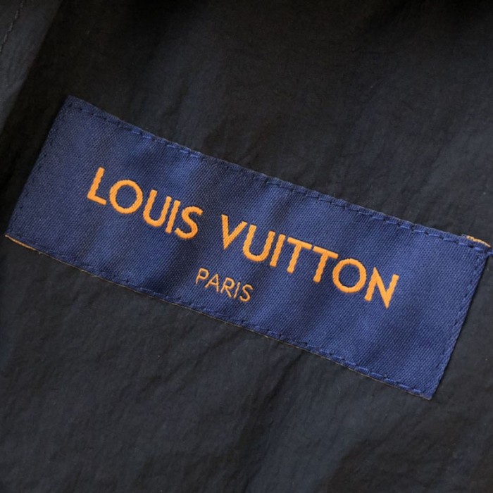 l**is V*t*n light windbreaker 1aahf6