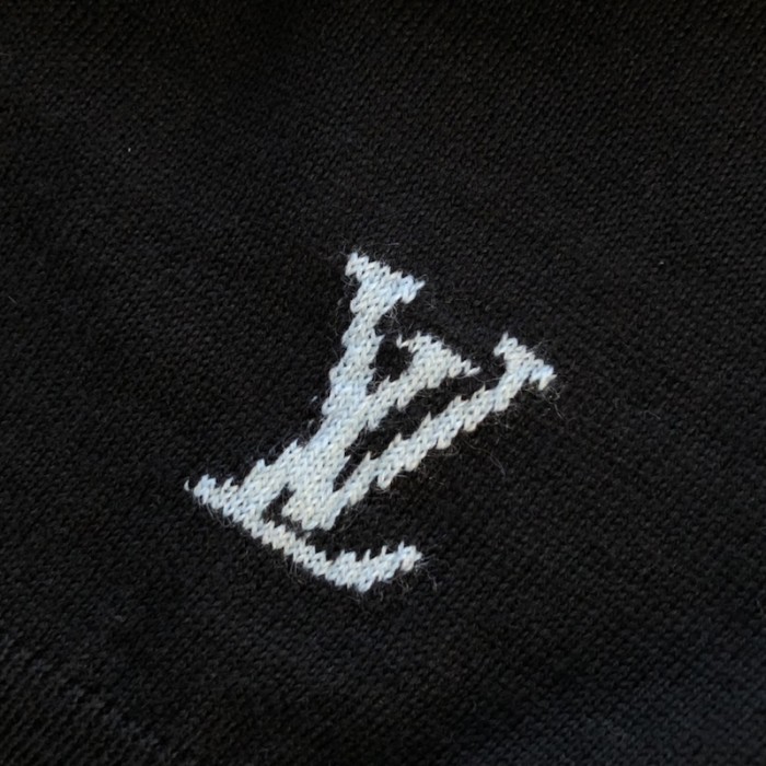 l**is V*t*n graphic long-sleeved knit polo 1aat4m