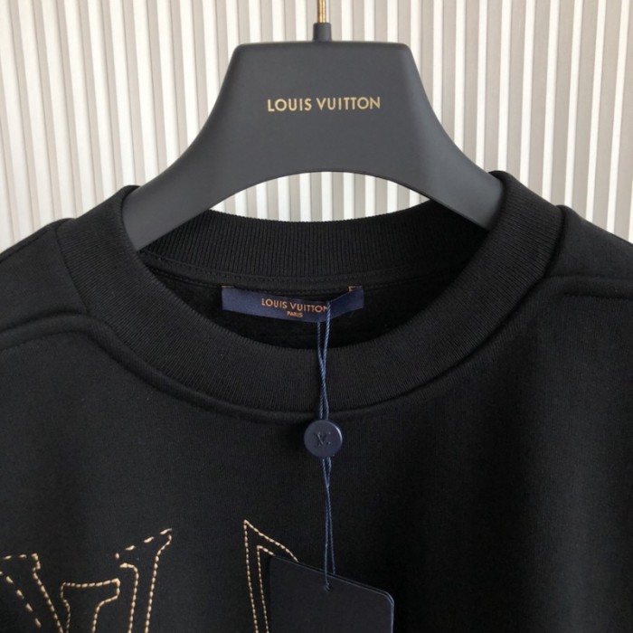 l**is V*t*n lv music line embroidered crewneck 1aat5y