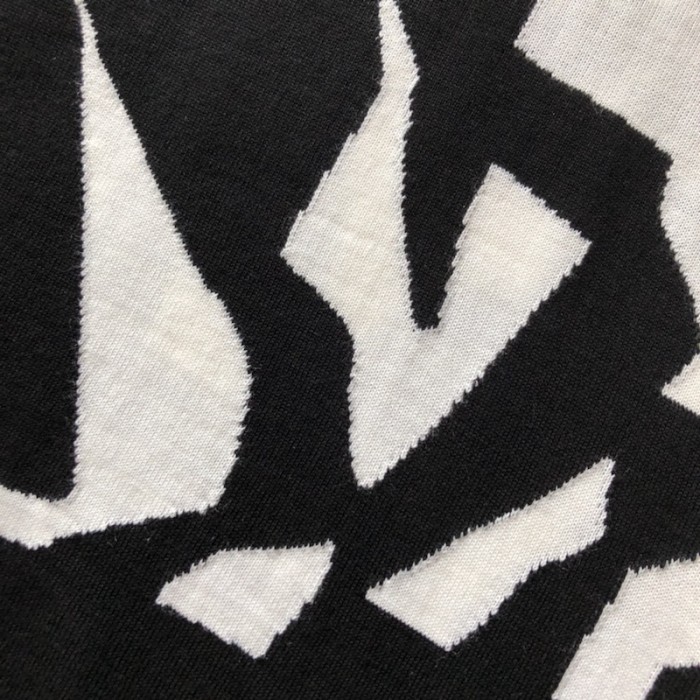 l**is V*t*n lv abstract houndstooth crewneck 1aau2w