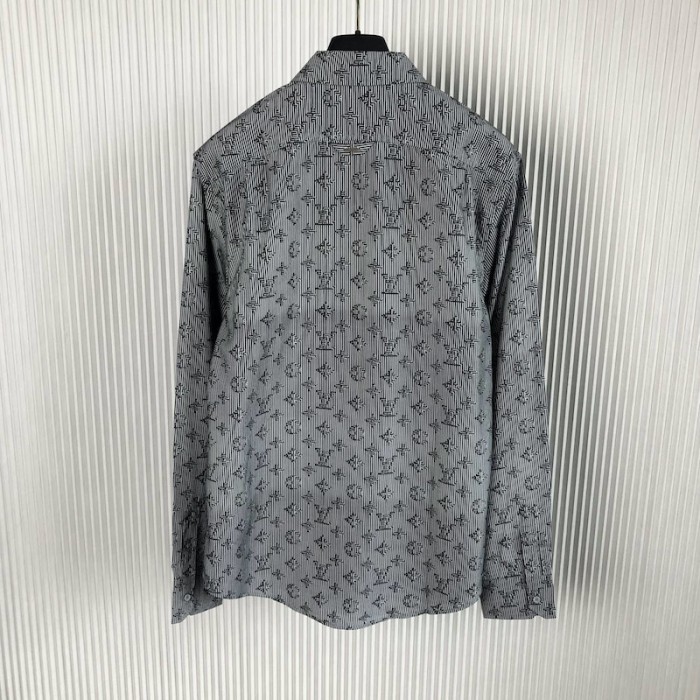 l**is V*t*n signature long-sleeved shirt 1aau3x