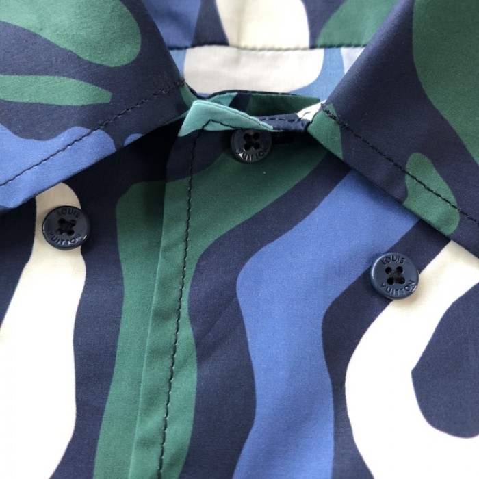 l**is V*t*n regular long-sleeved shirt 1aau47