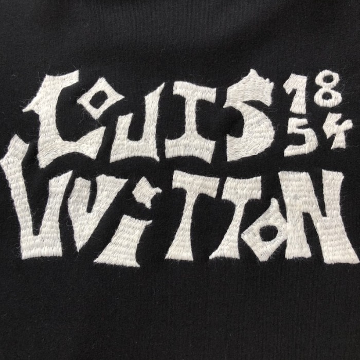 l**is V*t*n lv comics owl patch crewneck 1ab4vs
