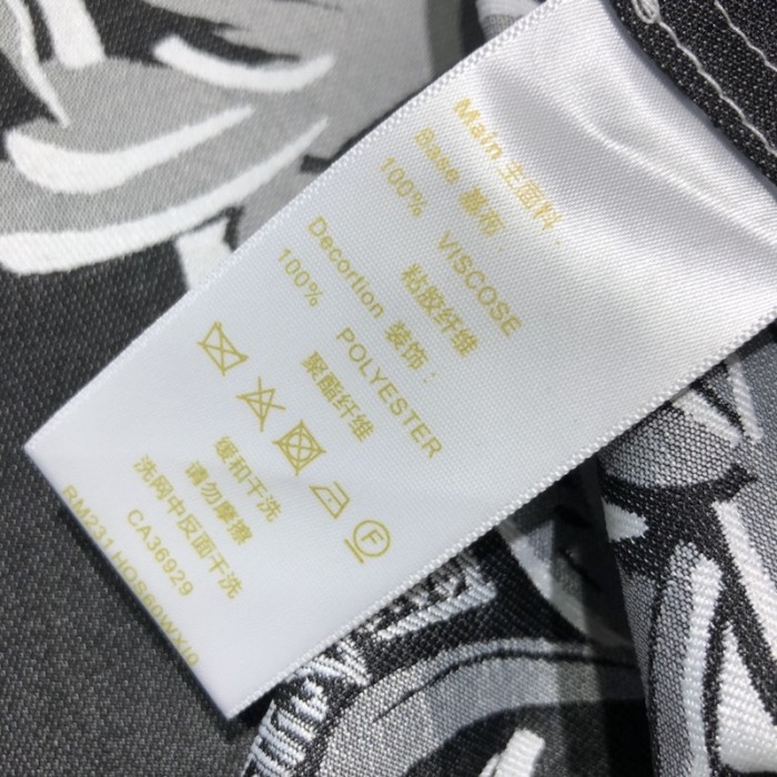 l**is V*t*n multi buttonholes short-sleeved pyjama shirt 1ab5hu