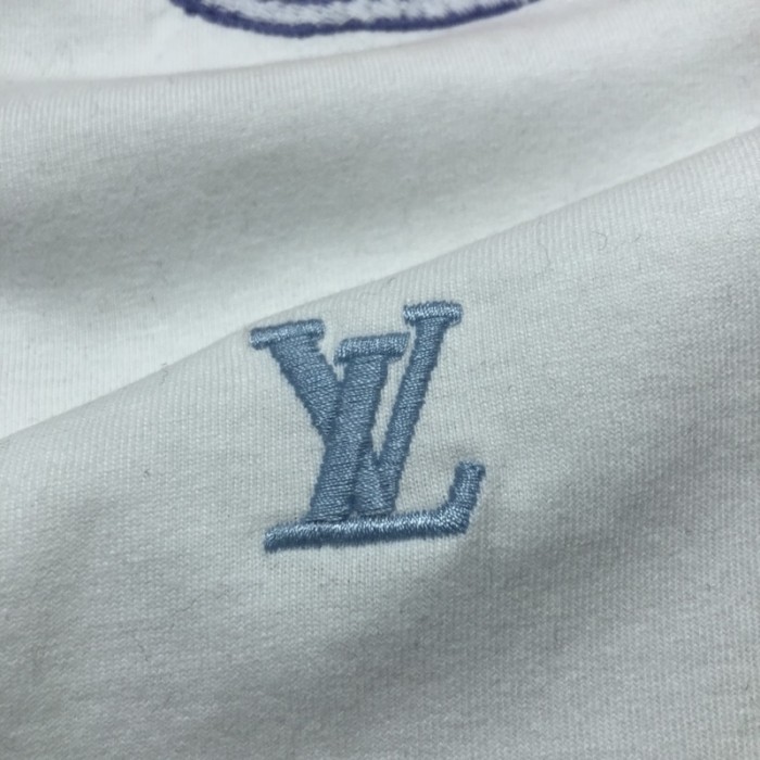 l**is V*t*n lv x yk embroidered faces t-shirt 1ab6ox