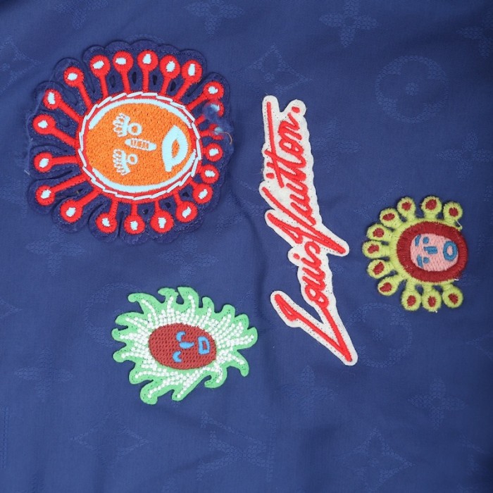 l**is V*t*n lv x yk monogram faces windbreaker 1ab7mq