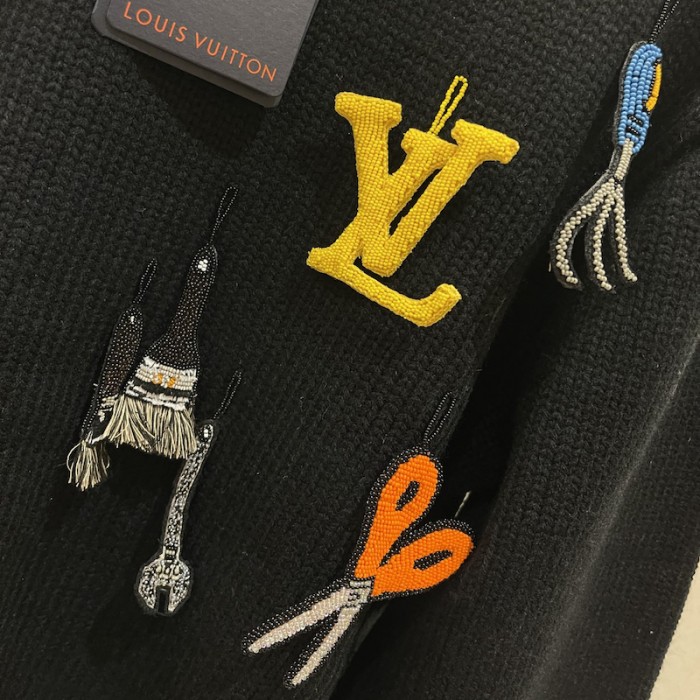 l**is V*t*n lv tools embroidered crewneck 1ab91r