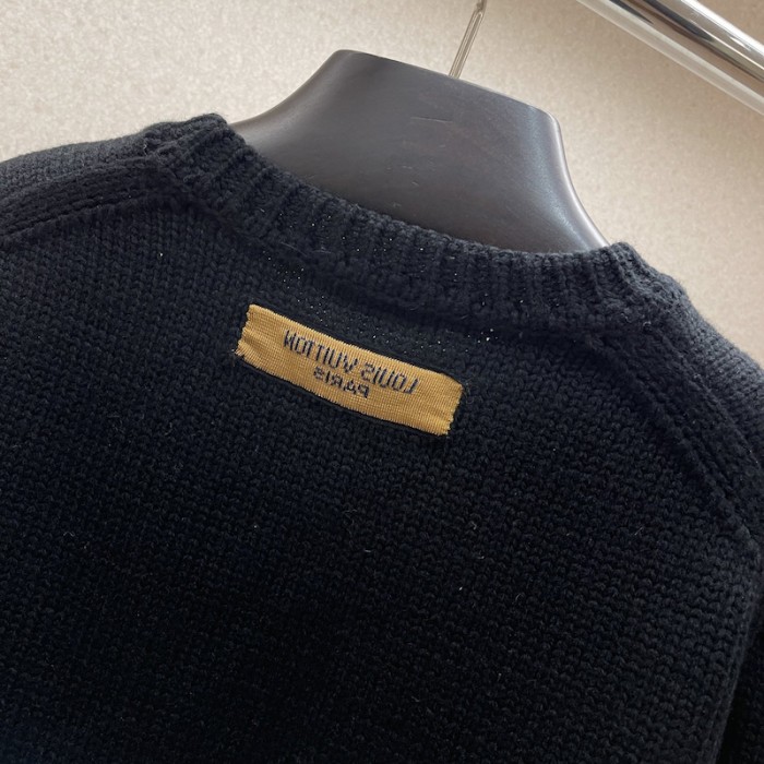 l**is V*t*n lv tools embroidered crewneck 1ab91r