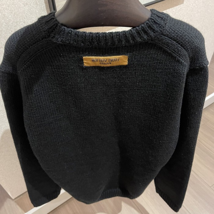 l**is V*t*n lv tools embroidered crewneck 1ab91r