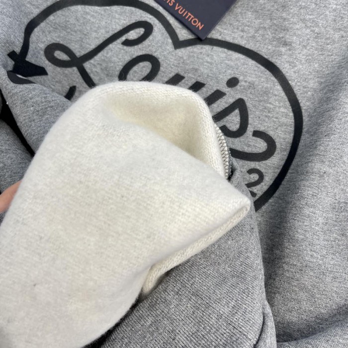 l**is V*t*n printed heart sweatshirt 1a9glv