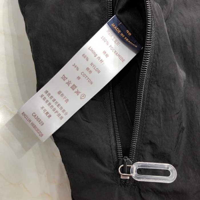 l**is V*t*n 2054 reversible 3d down-filled puffer 1a8hq8