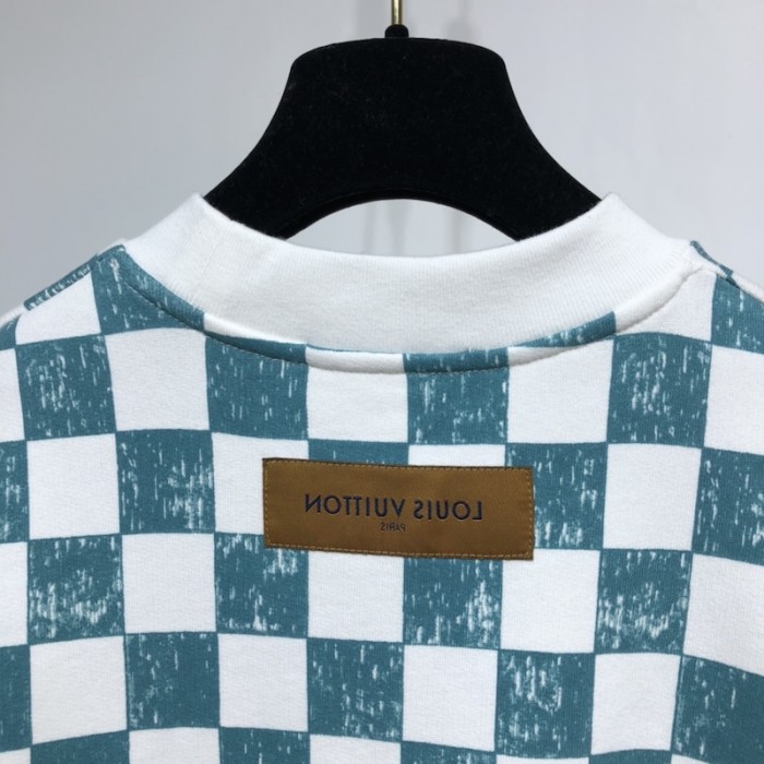 l**is V*t*n damier printed crewneck 1a99vc