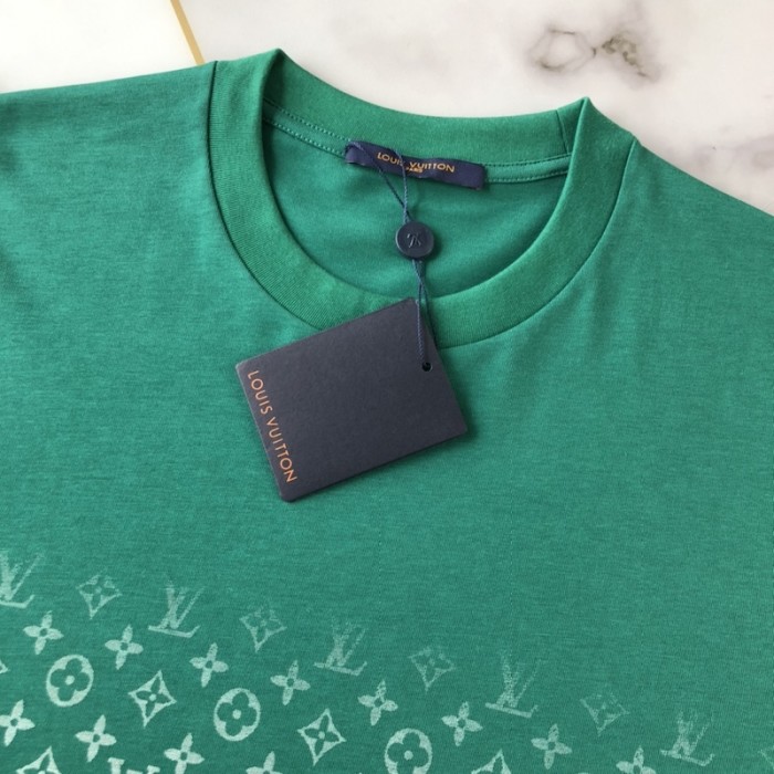 l**is V*t*n lvse monogram gradient t-shirt green