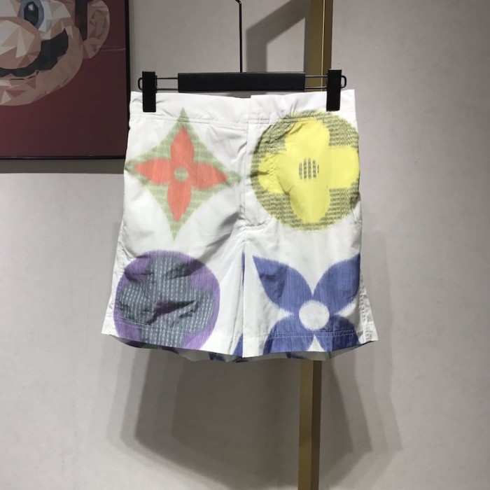 LV Multicolor Monogram Hawaiian Short 1A7X47