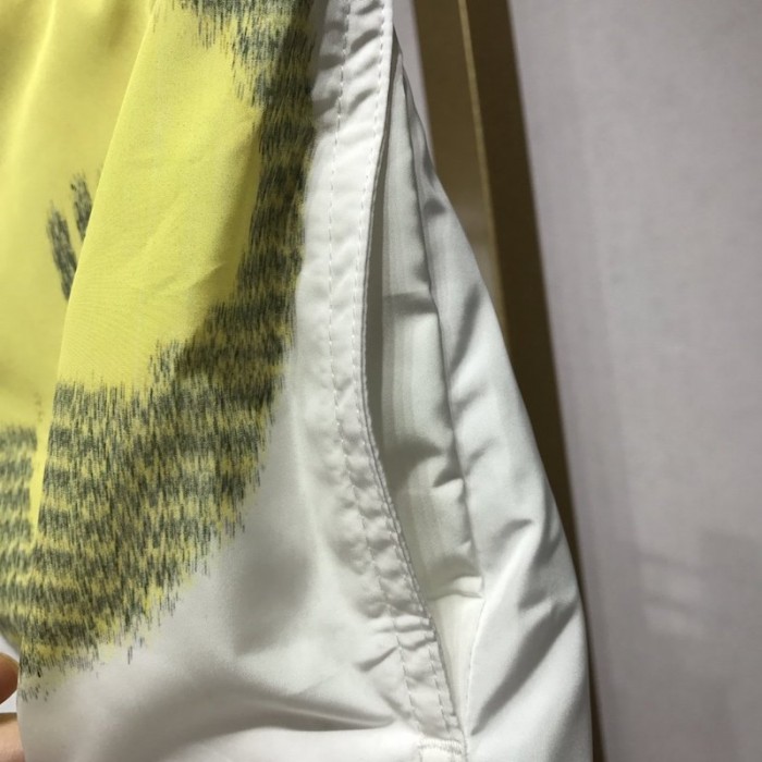 LV Multicolor Monogram Hawaiian Short 1A7X47