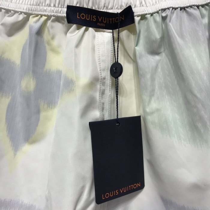 LV Multicolor Monogram Hawaiian Short 1A7X47