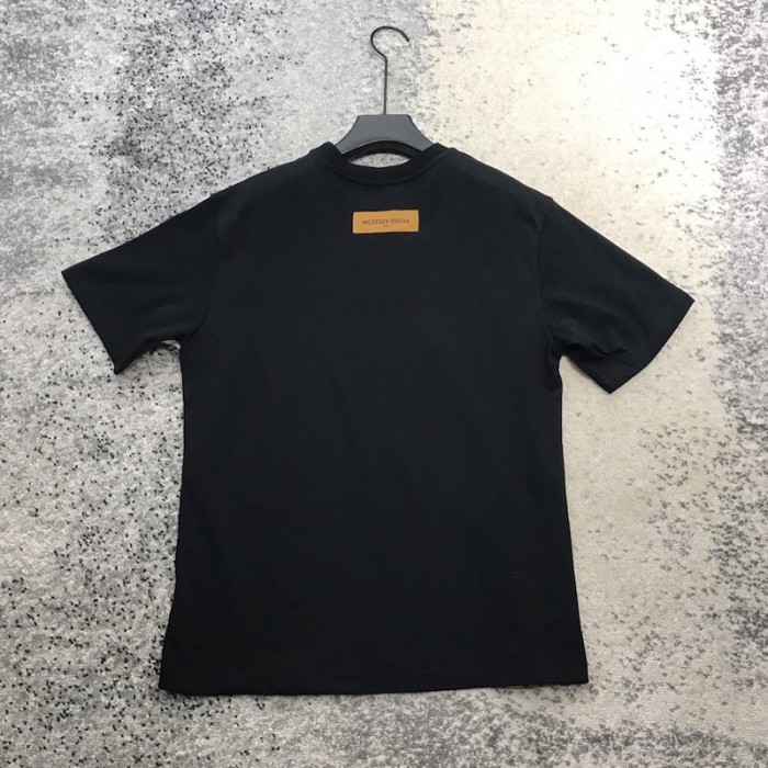LV T Shirt With Spray Chain Print
