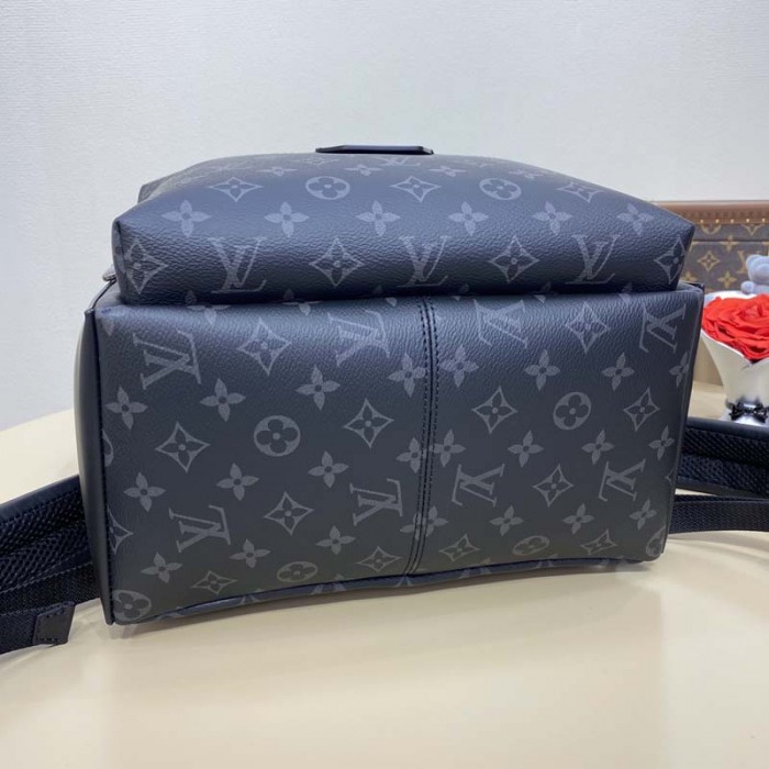 l**is V*t*n monogram eclipse discovery backpack pm m22558