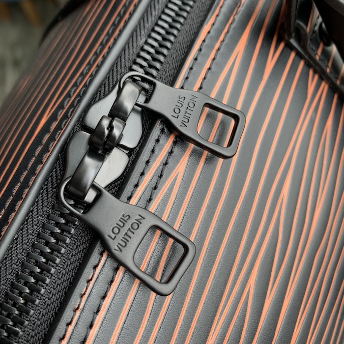 l**is V*t*n epi leather keepall bandouliere 50 m23174