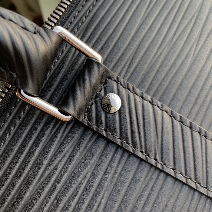 l**is V*t*n epi leather keepall bandouliere 50 black