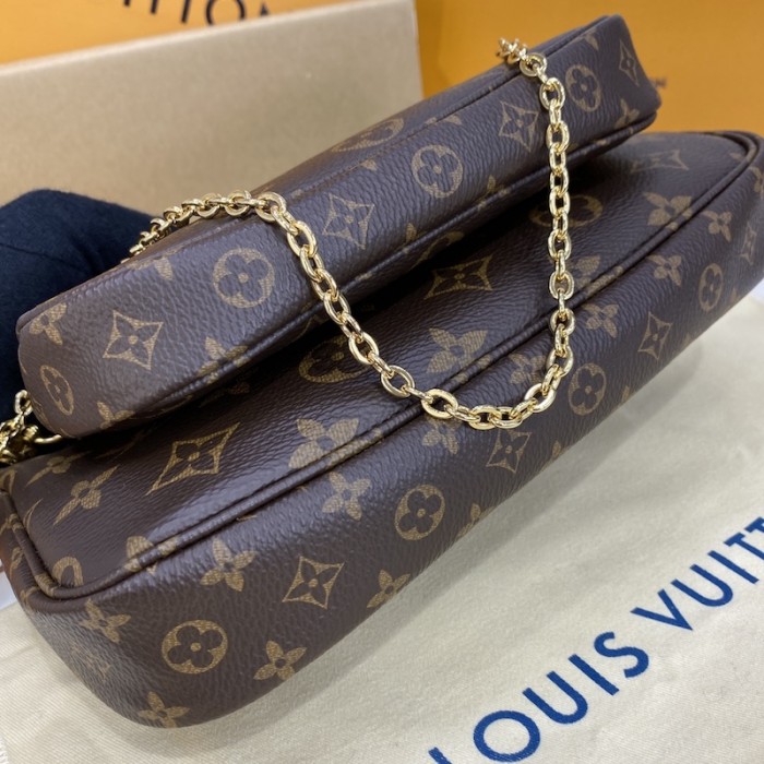 l**is V*t*n monogram canvas multi pochette accessoires bag khaki lv m44813