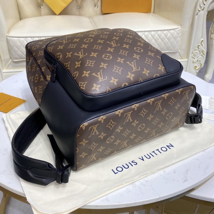 l**is V*t*n monogram canvas dean backpack m45335
