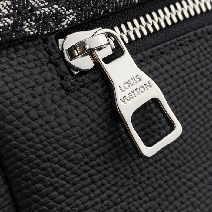 l**is V*t*n monogram denim besace tokyo m45971