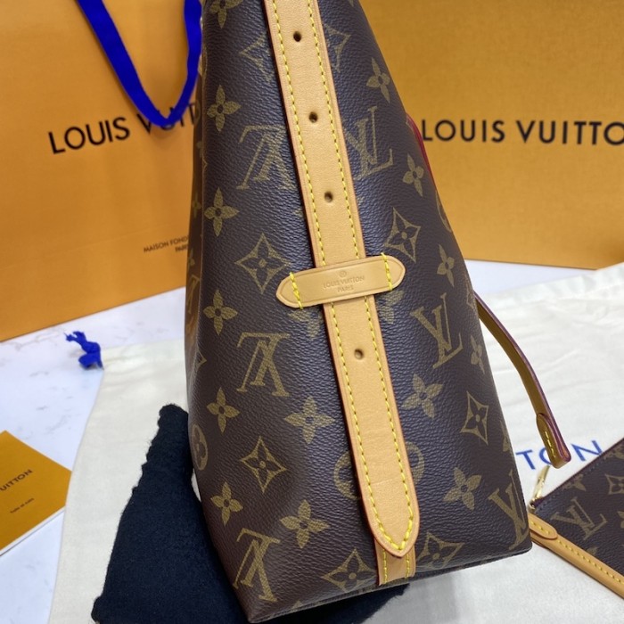 l**is V*t*n monogram canvas carryall pm handbag m46203