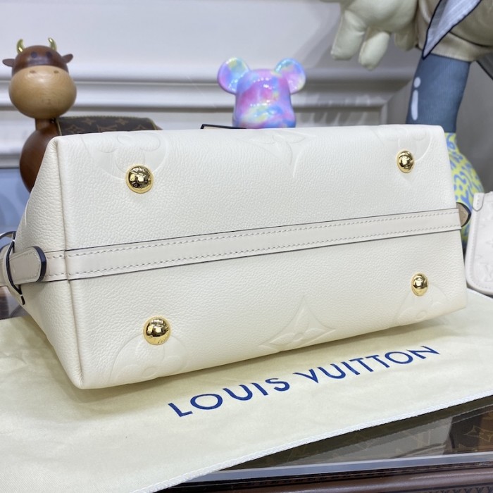 l**is V*t*n monogram empreinte carryall pm bag cream lv m46293