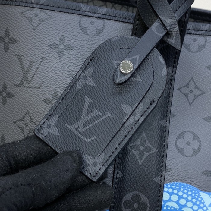 l**is V*t*n lv x yk weekend tote m46434