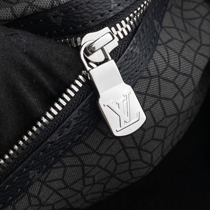 l**is V*t*n lv x yk weekend tote m46434