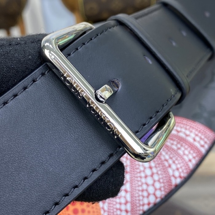 l**is V*t*n lv x yk maxi bumbag m46436