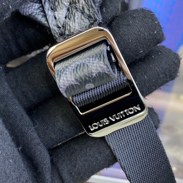 l**is V*t*n lv x yk discovery backpack m46440