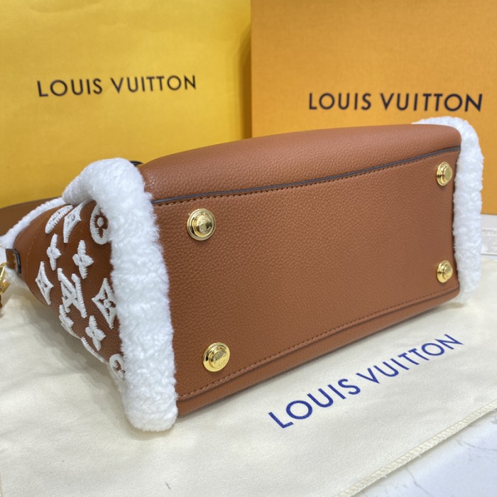 l**is V*t*n on my side pm handbag m58918