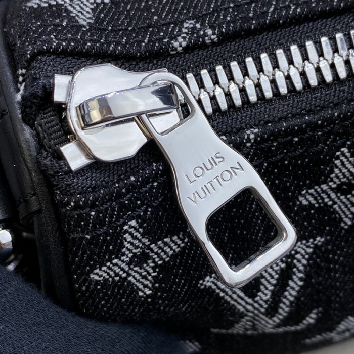 l**is V*t*n monogram denim keepall xs bag m81010