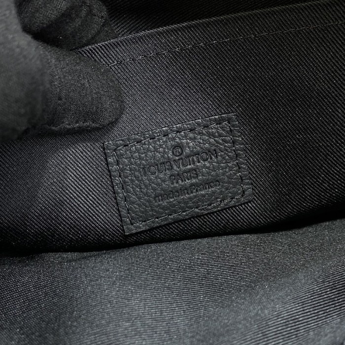 l**is V*t*n lv x yk pochette to go m82019