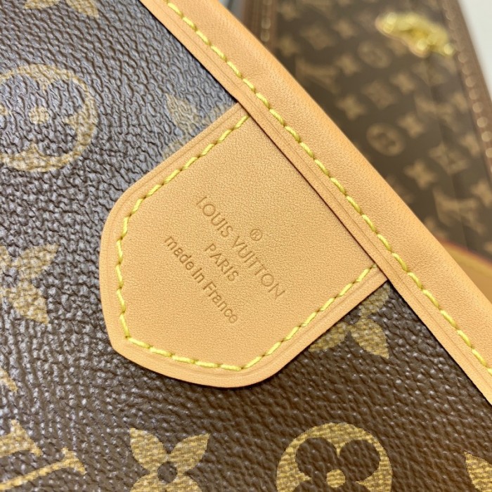 l**is V*t*n monogram canvas delightful mm lv m40353