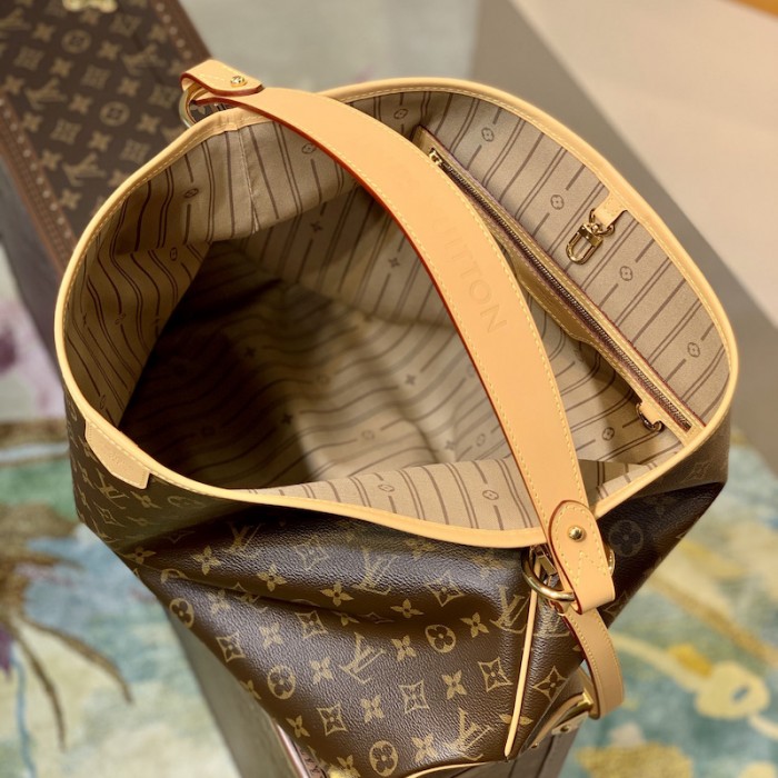l**is V*t*n monogram canvas delightful mm lv m40353