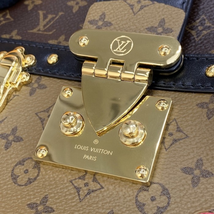 l**is V*t*n monogram reverse canvas trunk clutch lv m43596