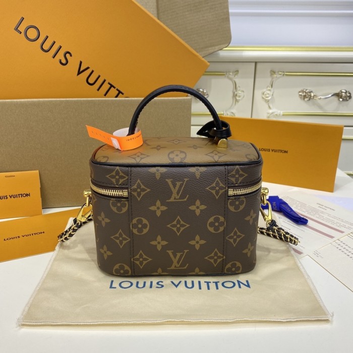 l**is V*t*n monogram reverse canvas vanity pm lv m45165