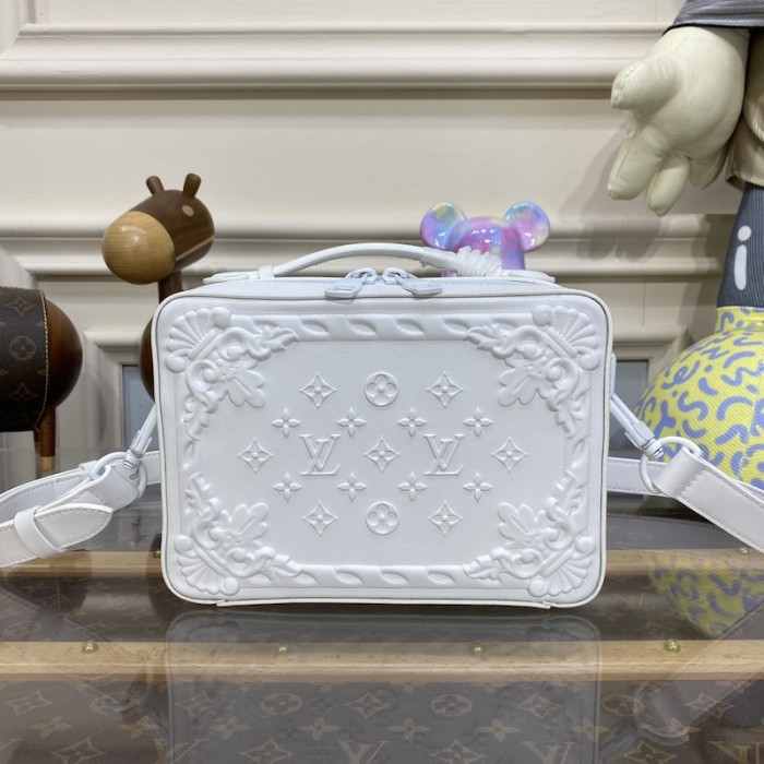 l**is V*t*n handle soft trunk m21833