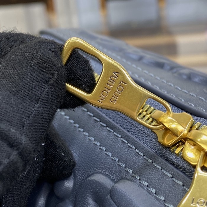 l**is V*t*n city keepall m21835
